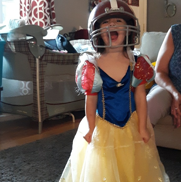 Meet your seller! - Picture 2 of 5